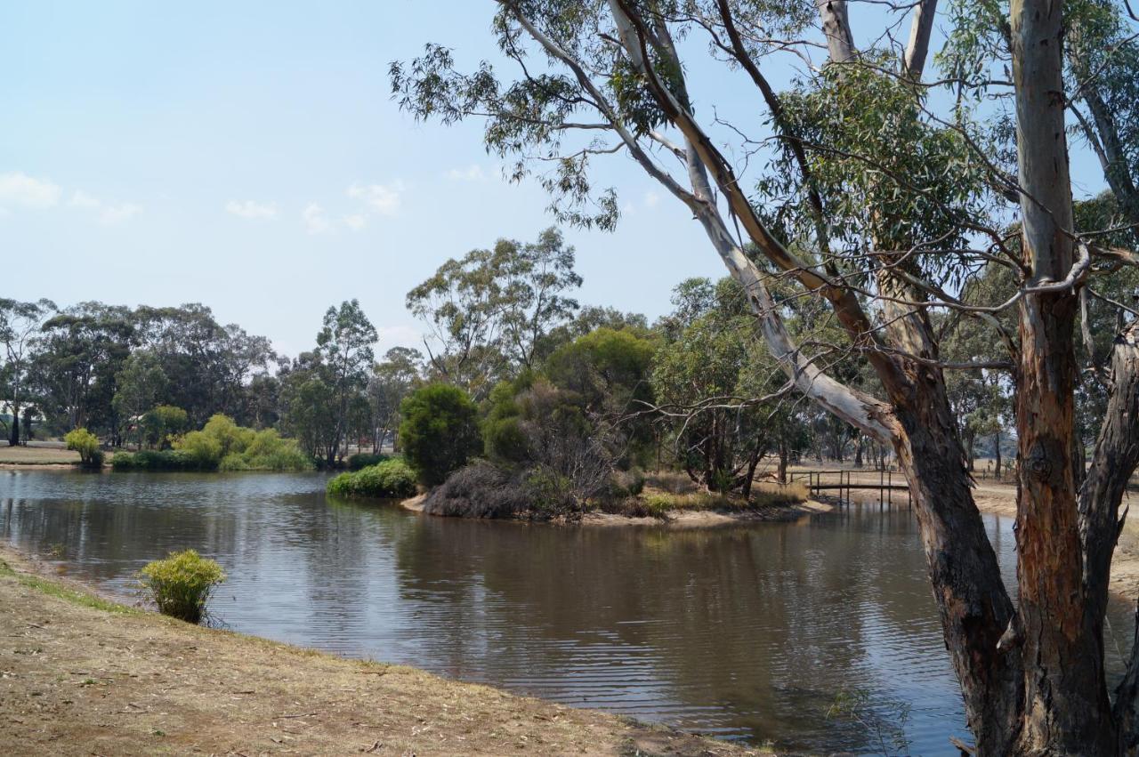Magdala Motor Lodge & Lakeside Restaurant Stawell Ngoại thất bức ảnh